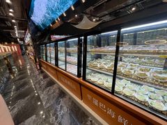面包甜点陈列柜-圣罗巴海鲜自助(黑金店)