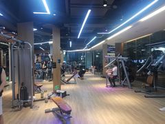-威克健身游泳(万菱汇店)