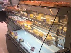 面包甜点陈列柜-好利来(世纪金源购物中心店)