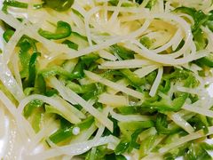 青椒土豆丝-香满锅老北京羊蝎子火锅·家常菜(新街口店)