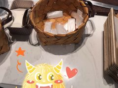 -奈雪的茶(亨特国际广场店)