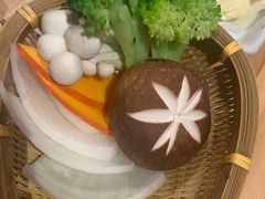 -山川小町·极番烧肉(新地假日广场店)