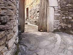 -高荡千年布依古寨旅游景区