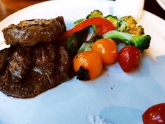 特选澳洲谷饲菲力牛排-MARU玛露音乐餐厅(前滩世贸店)