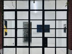 -胶囊画廊