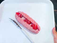 草莓奶油面包-巴黎贝甜(凯德MALL望京店)