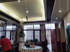 大堂-华盛园卷子王农家菜水库鱼