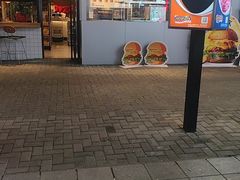 -必胜客(大宁路店)