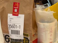 -麦当劳(上海虹桥站30B检票口楼上)