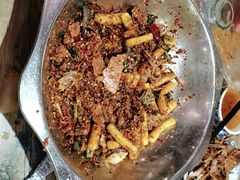 -嘎嘎鸭下巴·爆辣干锅(明教寺店)