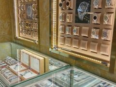 -亨得利名表服务中心(上海湾店)