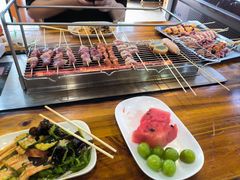 -哈尔滨小酒馆·鲜肉现穿自助烧烤(康新花园店)