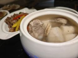-臻康乃馨月子中心(凯宾斯基店)