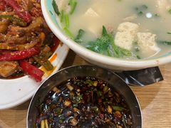 骨髓牛肉豆腐汤-鸭绿江民族饭店(总店)