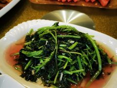 -鸿一饭店(隐秀路店)