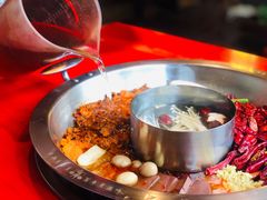 谭血鸭红锅底-谭鸭血老火锅(漳州路店)