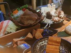 -湊湊火锅·茶憩(杭州湖滨银泰in77店)