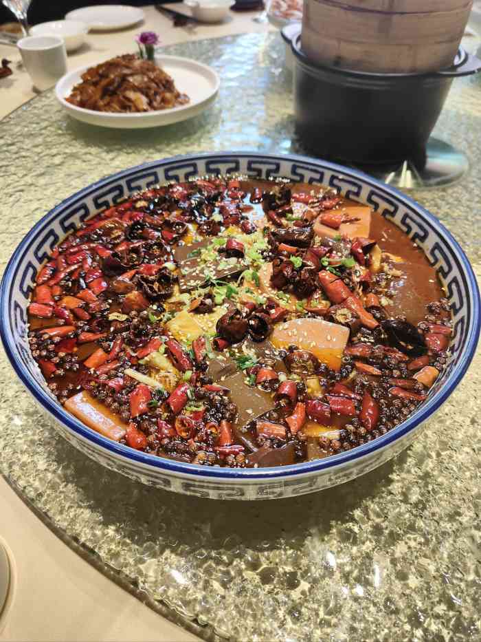 九段烧传统中国菜(磐石路店)-"环境不错,周末晚餐时间,包间客满,空调