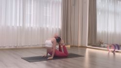 -亚太瑜伽普拉提学院