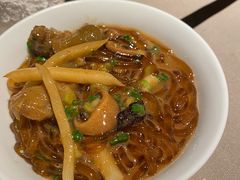 沙蒜烧豆面-荣轩(新荣记环球金融中心店)