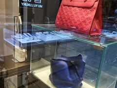 -沐渔二手奢侈品黄金手表包包回收·中古店(广州塔店)