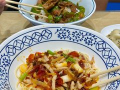 -李与白包子铺(桐梓林店)