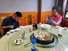 -东巴谷野生菌火锅餐厅