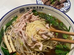 -镇南锅盖面馆(解放路店)