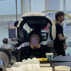 -PE SALON 