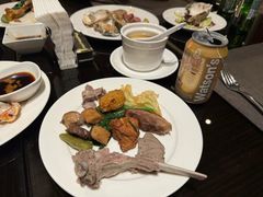 -大中华希尔顿酒店-念自助餐·嗨啤·小龙虾