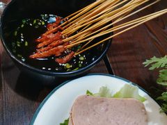 -虾弄弄海派小龙虾·牛羊蝎子火锅