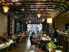 -钟书阁(松江泰晤士小镇店)