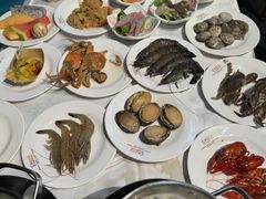 -领鲜活海鲜榴莲自助火锅(东门店)