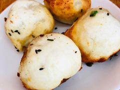 -老字号眼镜子煎包汤包店