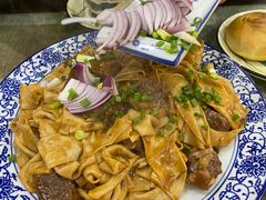 -壹阁胡羊焖饼(特色小吃街店)