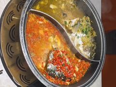 -阿瓦山寨·湘菜现炒·剁椒鱼头王(咸阳总店)