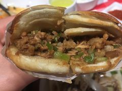 酥皮肉夹馍-西贝莜面村(当代商城店)