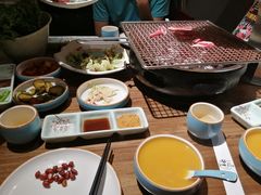 -明洞阿姨·韩式酱蟹烤肉·创意料理(三元桥店)