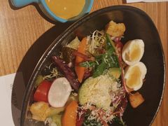 托斯卡尼蔬菜沙拉配酸奶芒果汁-原石牛扒·约会餐厅(龙城万科里店)