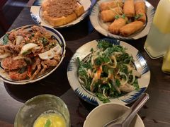 -Cuc Gach Quan Restaurant