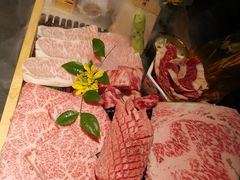 -铭牛烧肉·和牛海鲜自助(高新月牙湖店)