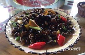 Stir-fried Mountain Stream Snails