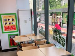 -老乡鸡(武汉中南梅苑小区地铁站店)