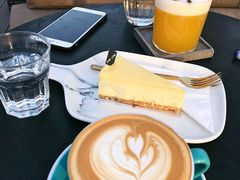 -UNI UNI(环亚凯瑟琳店)