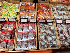 零售区-来伊份(前进西路万象汇店)