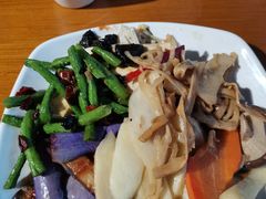 -百荷园蔬食自助餐厅(德辉广场店)