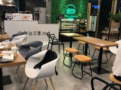 大堂-龙治汉堡(中华城店)