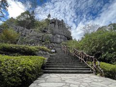 -梭布垭石林景区