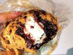 紫米奶酪辣松球-纯坊佳哥手作(江汉路店)