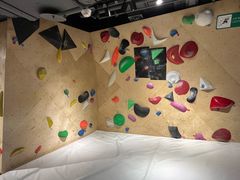 -ROCKPLUS攀岩馆(环宇城店)